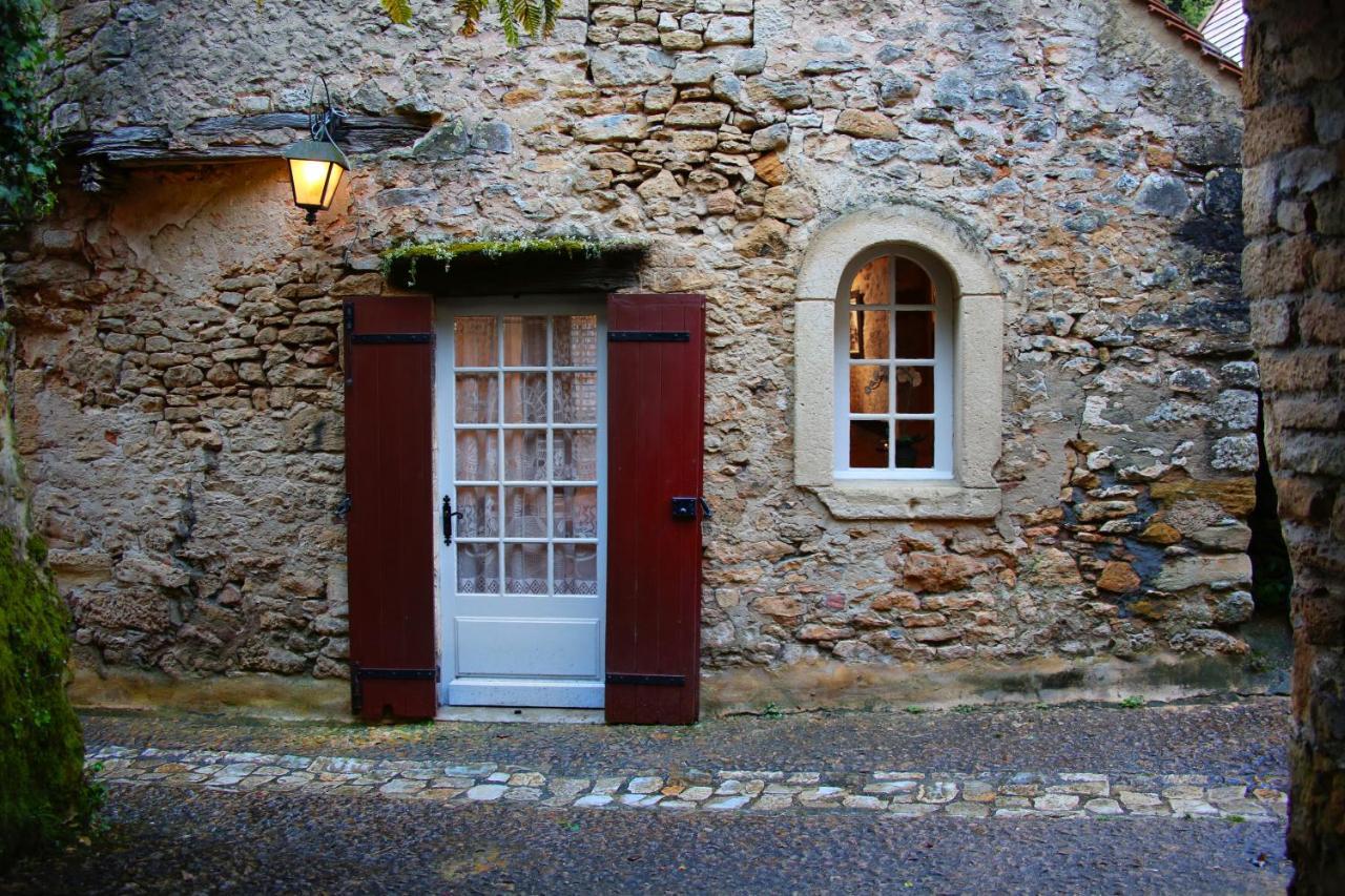 La Petite Maison Beynac-et-Cazenac Bagian luar foto